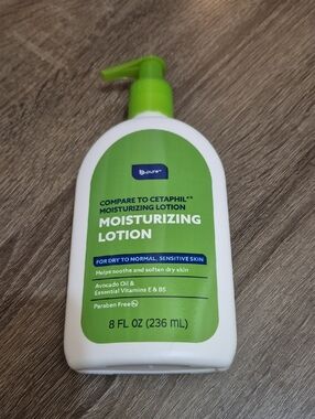 b-pure Moisturizing Lotion for Dry to Normal Sensitive Skin - Green